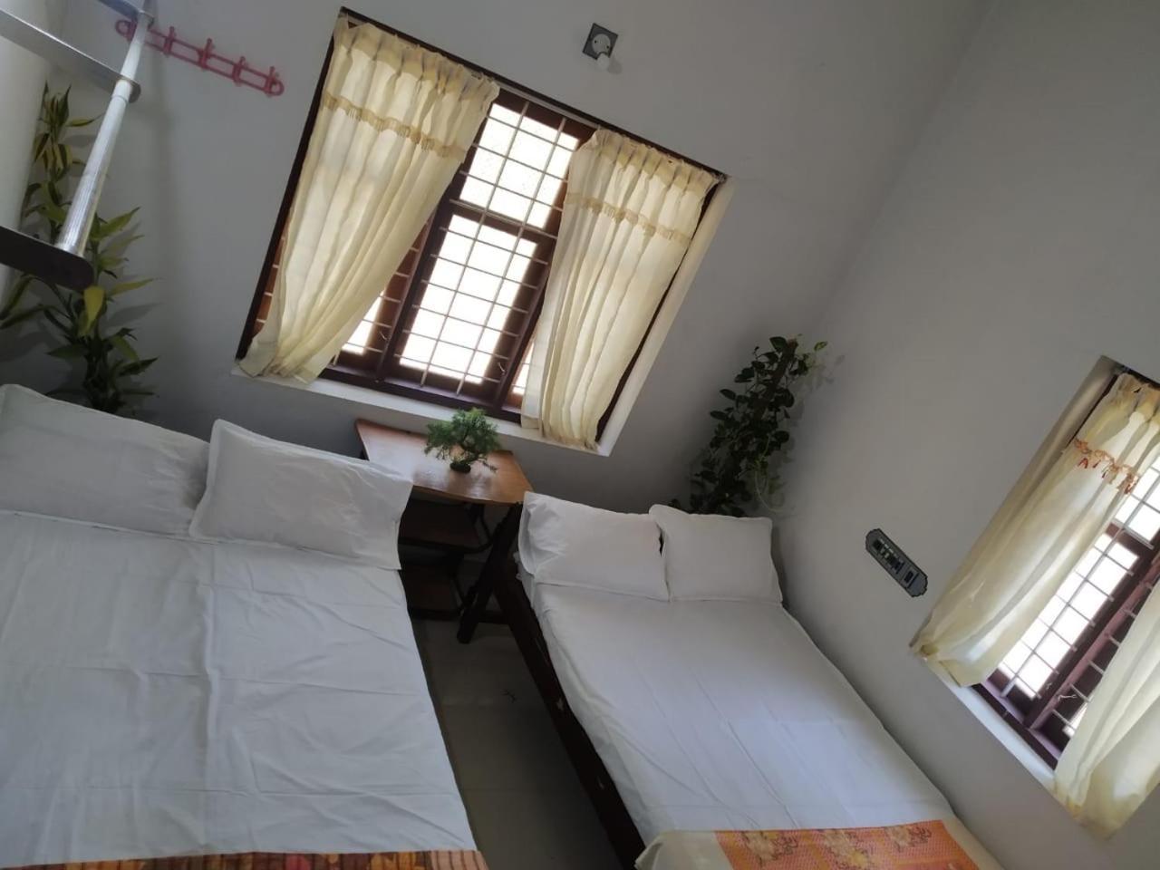 Avani Home Stay Iritti Exterior foto